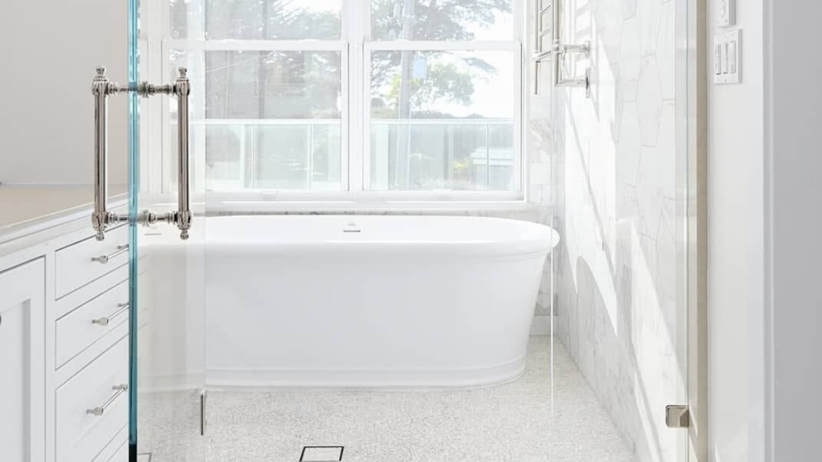 10 Walk-In Shower Tile Ideas That Will Inspire You